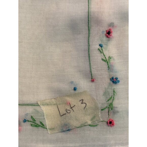 Vintage Handkerchiefs Embroidered Floral & Butterfly Designs 10" Square Cotton F - Picture 6 of 6